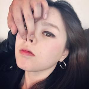 Meet your Posher, Joelle